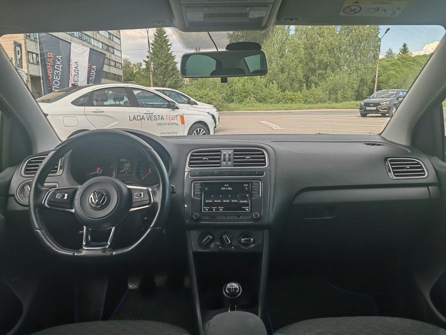 Volkswagen Polo V Рестайлинг Великие Луки  - изображение 12
