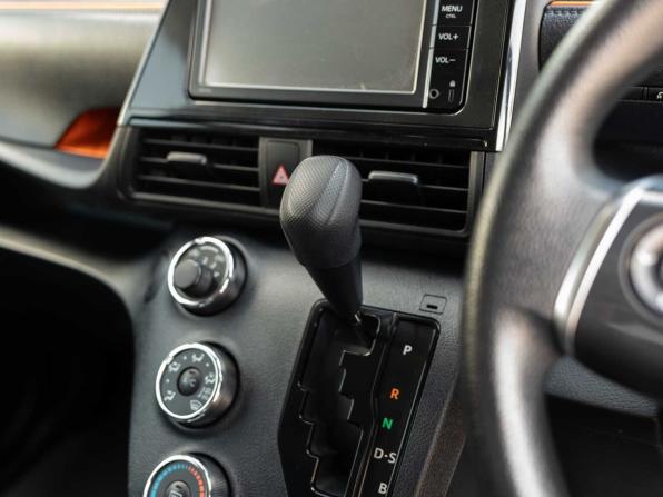 Toyota Sienta II Рестайлинг с пробегом 2019 года, цена 1 470 000 рублей, 125993 км, компактвэн, Автокод Объявления