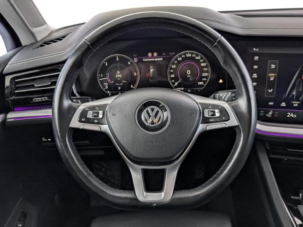 Volkswagen Touareg III с пробегом 2018 года, цена 4 445 000 рублей, 136228 км, внедорожник, Автокод Объявления
