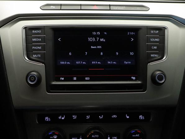 Volkswagen Passat B8 с пробегом 2015 года, цена 1 450 000 рублей, 216254 км, седан, Автокод Объявления