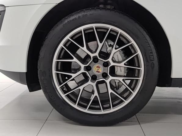 Porsche Macan I с пробегом 2015 года, цена 3 650 000 рублей, 107356 км, внедорожник, Автокод Объявления
