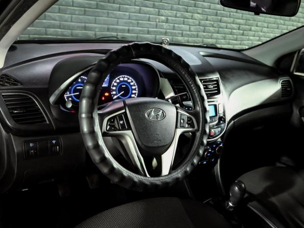 Hyundai Solaris I с пробегом 2012 года, цена 590 000 рублей, 240942 км, седан, Автокод Объявления