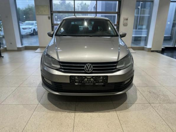 Volkswagen Polo V Рестайлинг с пробегом 2018 года, цена 999 000 рублей, 175000 км, седан, Автокод Объявления