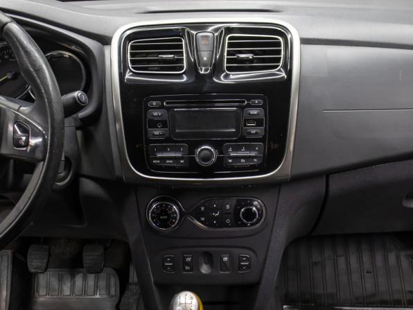 Renault Logan II с пробегом 2014 года, цена 679 000 рублей, 206000 км, седан, Автокод Объявления
