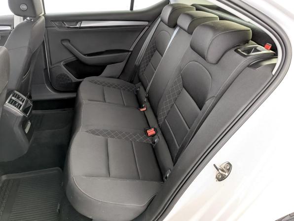 Skoda Superb III с пробегом 2019 года, цена 2 399 000 рублей, 40183 км, лифтбек, Автокод Объявления