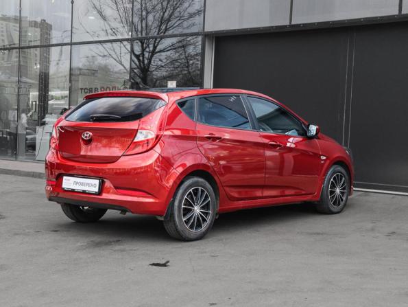 Hyundai Solaris I Рестайлинг с пробегом 2015 года, цена 1 000 000 рублей, 102000 км, хэтчбек, Автокод Объявления
