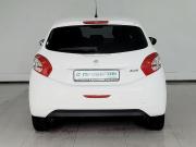 Peugeot 208 I Москва  - изображение 18