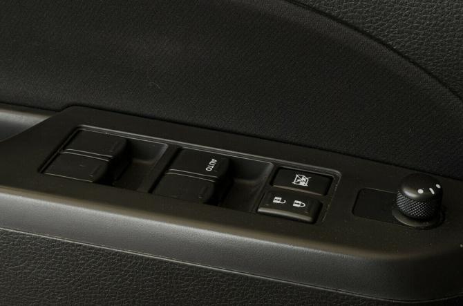 Suzuki Swift IV Рестайлинг с пробегом 2013 года, цена 820 000 рублей, 203373 км, хэтчбек, Автокод Объявления