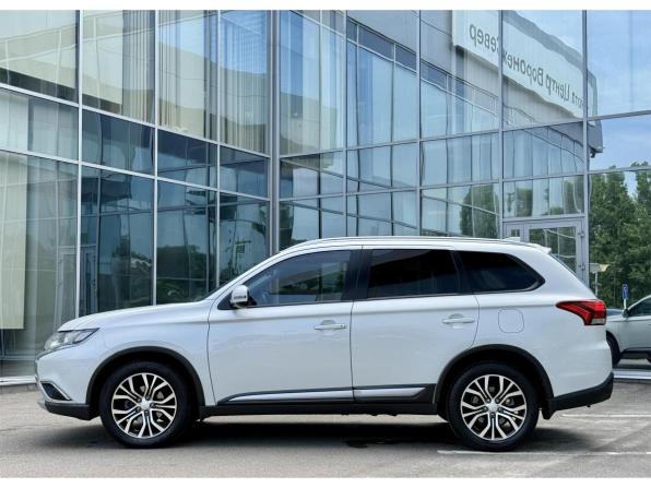 Mitsubishi Outlander III Рестайлинг 2 с пробегом 2017 года, цена 2 015 000 рублей, 148626 км, внедорожник, Автокод Объявления