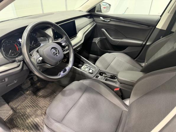 Skoda Octavia IV (A8) с пробегом 2021 года, цена 2 199 000 рублей, 143000 км, лифтбек, Автокод Объявления