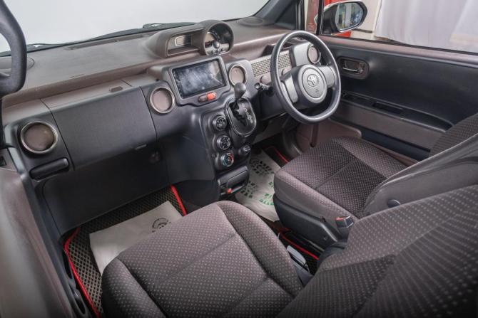Toyota Spade с пробегом 2015 года, цена 999 000 рублей, 77812 км, компактвэн, Автокод Объявления