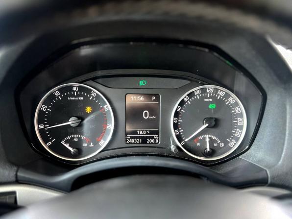 Skoda Octavia II (A5) Рестайлинг с пробегом 2012 года, цена 850 000 рублей, 240320 км, лифтбек, Автокод Объявления