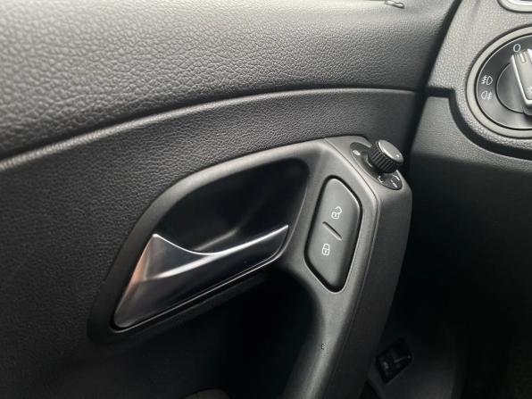 Volkswagen Polo V Рестайлинг с пробегом 2018 года, цена 1 450 000 рублей, 97779 км, седан, Автокод Объявления