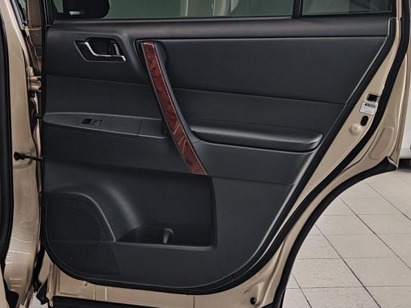 Toyota Highlander II (XU40) Рестайлинг с пробегом 2012 года, цена 2 100 000 рублей, 226505 км, внедорожник, Автокод Объявления