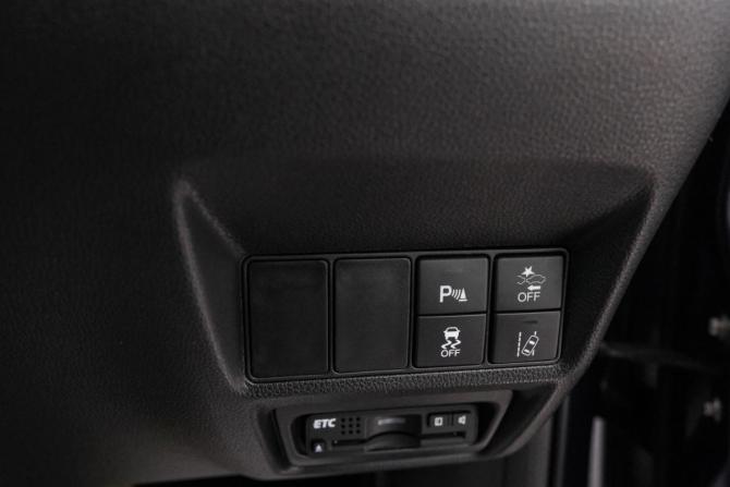 Honda Stepwgn V с пробегом 2017 года, цена 2 149 000 рублей, 109950 км, минивэн, Автокод Объявления