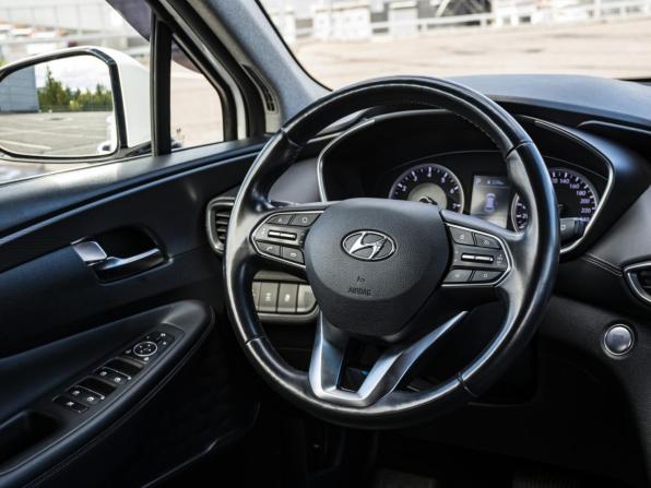 Hyundai Santa Fe IV с пробегом 2019 года, цена 2 389 000 рублей, 136905 км, внедорожник, Автокод Объявления