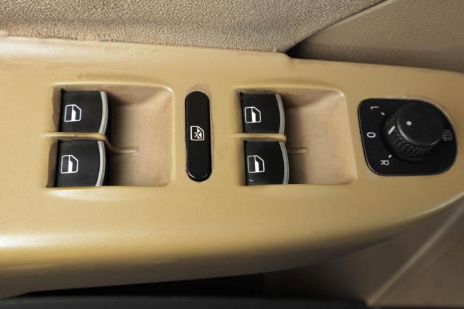 Volkswagen Passat B6 с пробегом 2006 года, цена 629 000 рублей, 182000 км, седан, Автокод Объявления
