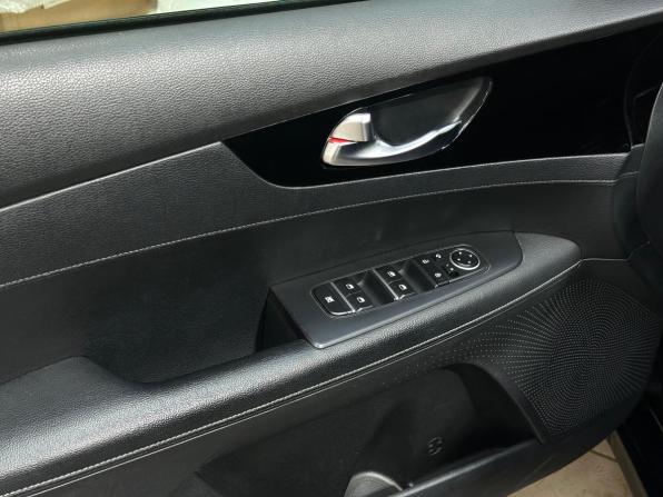 Kia Cerato IV с пробегом 2021 года, цена 1 950 000 рублей, 103516 км, седан, Автокод Объявления