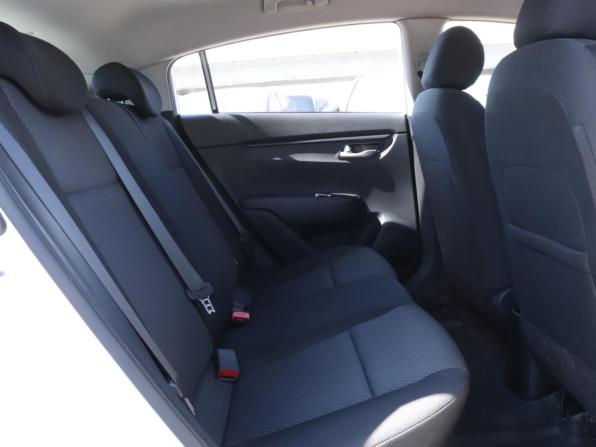 Kia Rio IV Рестайлинг с пробегом 2021 года, цена 1 630 000 рублей, 91800 км, хэтчбек, Автокод Объявления