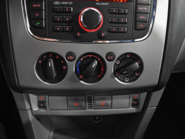 Ford Focus II Рестайлинг с пробегом 2011 года, цена 439 000 рублей, 201769 км, седан, Автокод Объявления