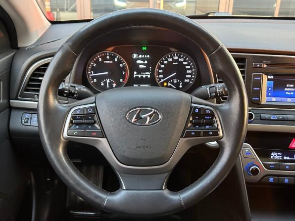 Hyundai Elantra VI (AD) с пробегом 2017 года, цена 1 500 000 рублей, 152282 км, седан, Автокод Объявления