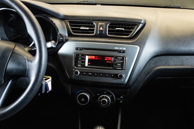 Kia Rio III с пробегом 2015 года, цена 989 000 рублей, 96634 км, седан, Автокод Объявления