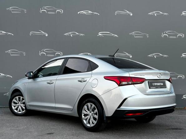 Hyundai Solaris II Рестайлинг с пробегом 2022 года, цена 1 672 700 рублей, 91889 км, седан, Автокод Объявления