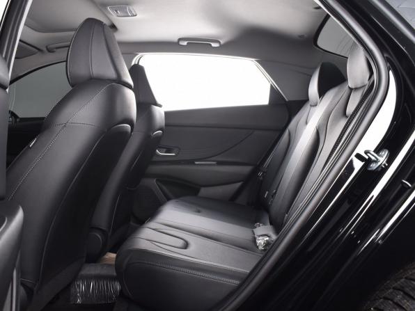 Hyundai Elantra VII (CN7) Рестайлинг с пробегом 2025 года, цена 2 499 995 рублей, 38 км, седан, Автокод Объявления