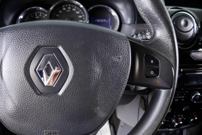 Renault Duster I Рестайлинг с пробегом 2015 года, цена 1 239 000 рублей, 176000 км, внедорожник, Автокод Объявления