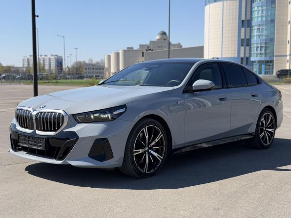 BMW 5 серии VIII (G60/G61/G68) с пробегом 2024 года, цена 7 800 000 рублей, 17551 км, седан, Автокод Объявления
