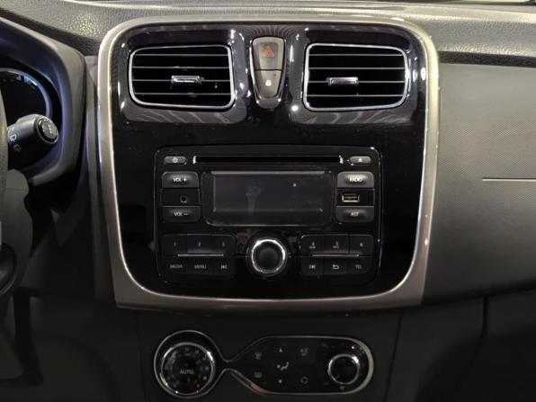 Renault Sandero II с пробегом 2016 года, цена 914 000 рублей, 66161 км, хэтчбек, Автокод Объявления