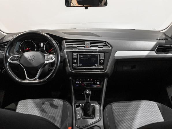 Volkswagen Tiguan II Рестайлинг с пробегом 2021 года, цена 2 768 500 рублей, 79713 км, внедорожник, Автокод Объявления