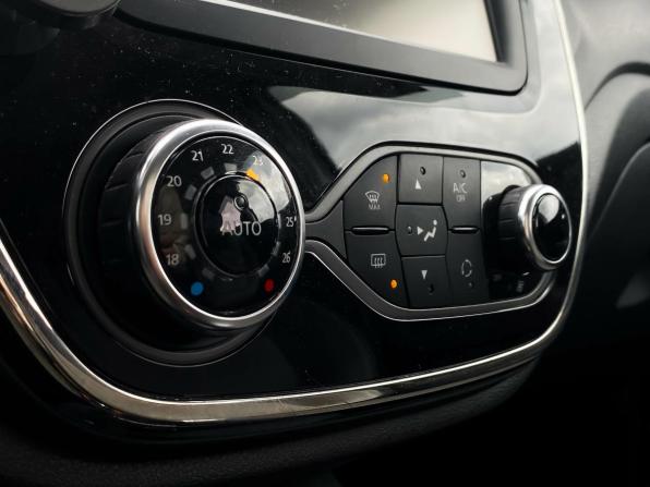 Renault Kaptur I с пробегом 2018 года, цена 1 825 000 рублей, 98283 км, внедорожник, Автокод Объявления