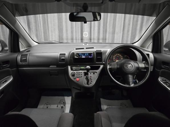 Toyota Wish I с пробегом 2004 года, цена 740 000 рублей, 212000 км, минивэн, Автокод Объявления