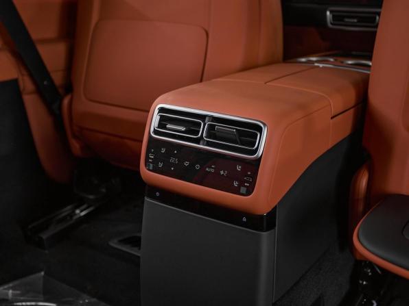 Новый Li Auto (Lixiang) L7 I Рестайлинг 2025 года, цена 10 690 000 рублей, внедорожник, Автокод Объявления