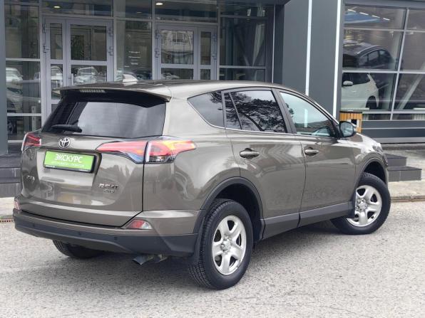 Toyota RAV4 IV (XA40) Рестайлинг с пробегом 2018 года, цена 2 446 000 рублей, 112000 км, внедорожник, Автокод Объявления