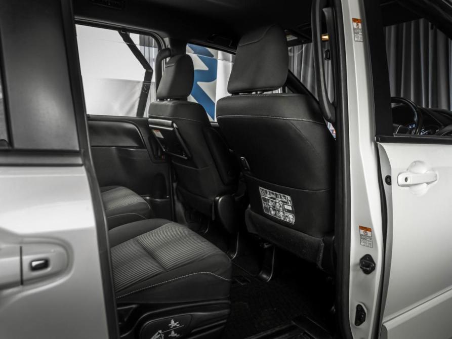 Toyota Noah III (R80) Рестайлинг Тюмень  - изображение 11