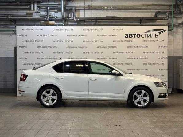 Skoda Octavia III (A7) Рестайлинг с пробегом 2017 года, цена 1 559 000 рублей, 175000 км, лифтбек, Автокод Объявления