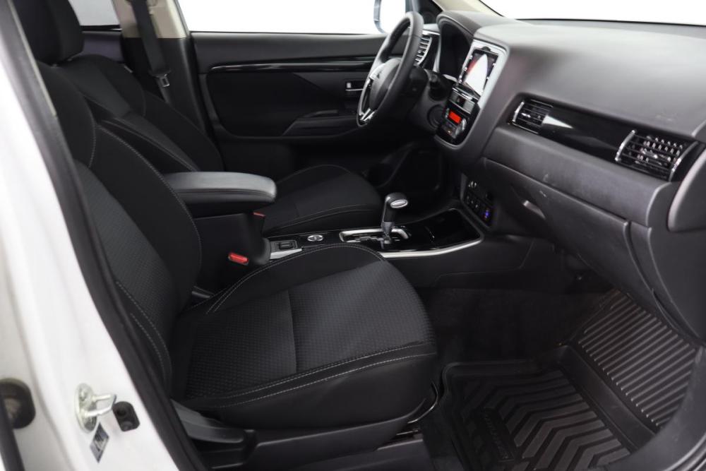 Mitsubishi Outlander III Рестайлинг 3 Санкт-Петербург  - изображение 12