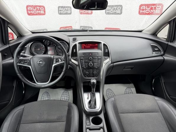 Opel Astra J с пробегом 2011 года, цена 679 990 рублей, 213497 км, хэтчбек, Автокод Объявления