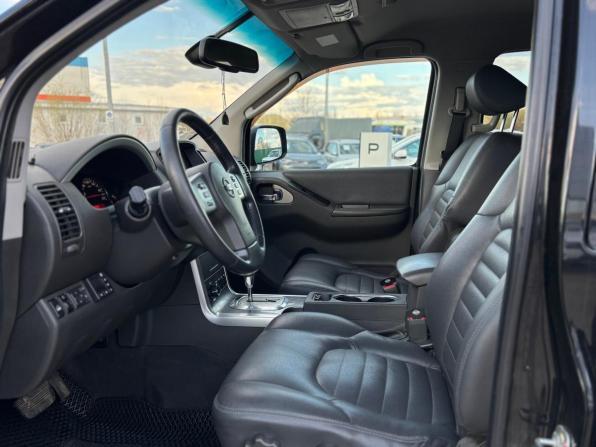 Nissan Pathfinder III Рестайлинг с пробегом 2011 года, цена 1 500 000 рублей, 263964 км, внедорожник, Автокод Объявления