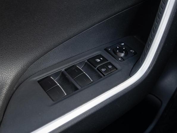 Toyota RAV4 V (XA50) с пробегом 2022 года, цена 2 950 000 рублей, 94656 км, внедорожник, Автокод Объявления