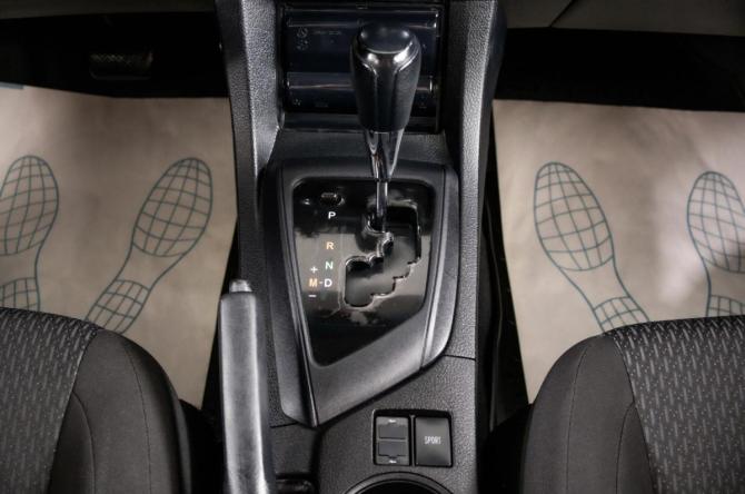 Toyota Corolla XI (E160 E170 E180) с пробегом 2013 года, цена 1 169 000 рублей, 147500 км, седан, Автокод Объявления
