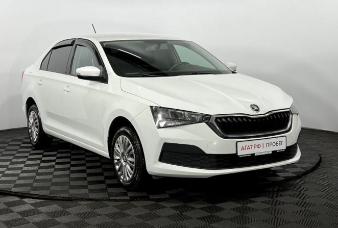 Skoda Rapid II с пробегом 2021 года, цена 1 650 000 рублей, 77003 км, лифтбек, Автокод Объявления