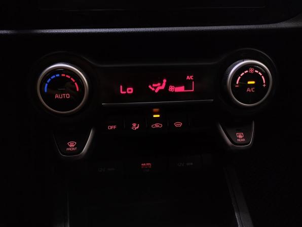 Kia Rio IV Рестайлинг с пробегом 2020 года, цена 1 360 000 рублей, 159408 км, седан, Автокод Объявления