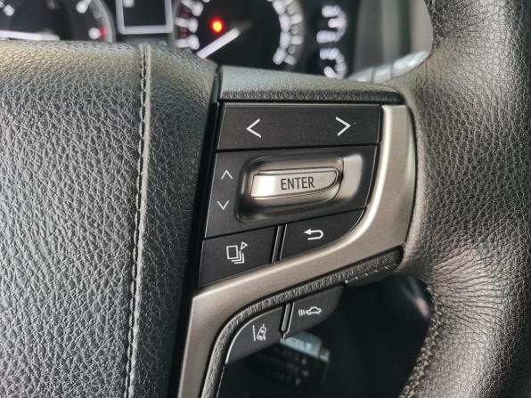 Toyota Land Cruiser 200 Series Рестайлинг 2 с пробегом 2017 года, цена 6 790 000 рублей, 221575 км, внедорожник, Автокод Объявления