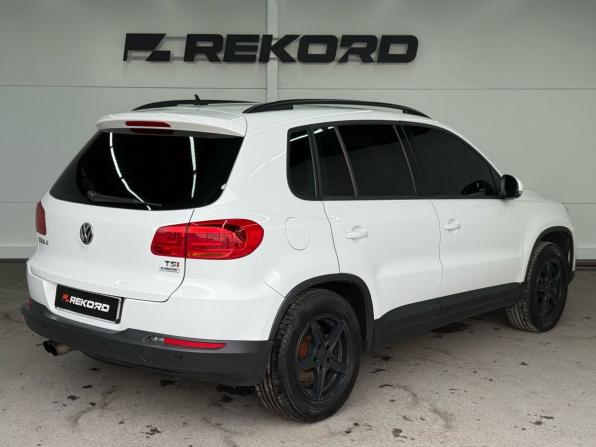 Volkswagen Tiguan I Рестайлинг с пробегом 2014 года, цена 1 349 000 рублей, 207412 км, внедорожник, Автокод Объявления