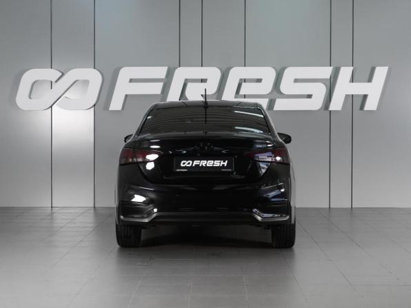 Hyundai Solaris II с пробегом 2018 года, цена 1 599 000 рублей, 96948 км, седан, Автокод Объявления
