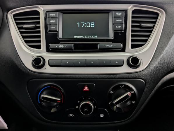 Hyundai Solaris II с пробегом 2020 года, цена 1 300 000 рублей, 88620 км, седан, Автокод Объявления