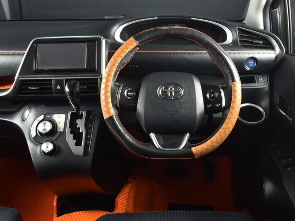 Toyota Sienta II с пробегом 2015 года, цена 1 299 999 рублей, 149583 км, компактвэн, Автокод Объявления